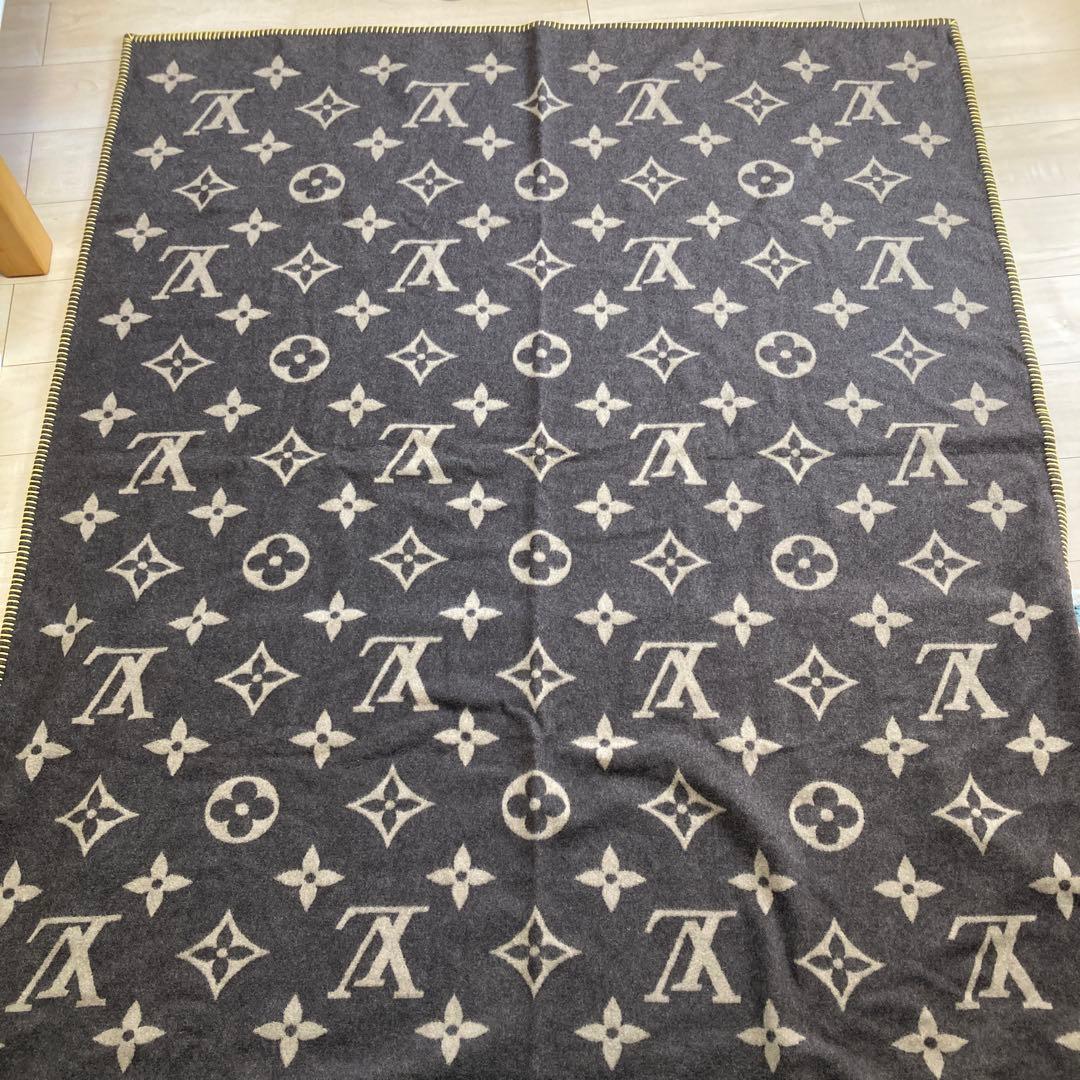 LOUIS VUITTONルイヴィトン　ブランケット毛布