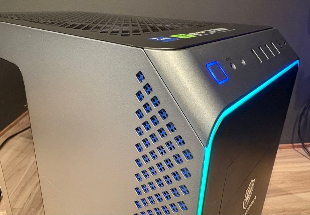 RTX4070ti　SSD2TB ゲーミングpc i7 13700F　ガレリア