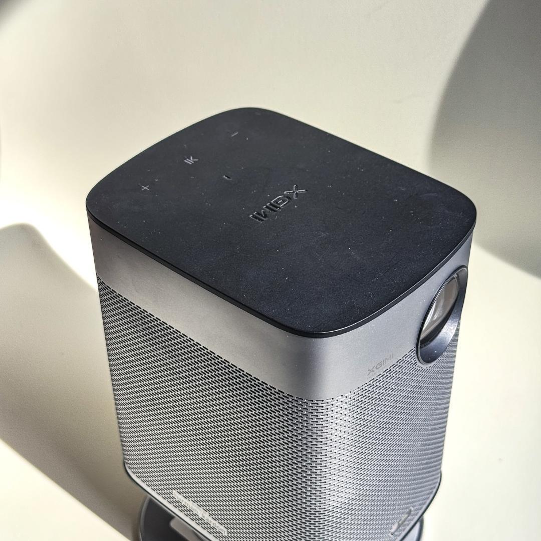 XGIMI Halo+ スタンド付き | 高輝度/スピーカー内蔵/静音