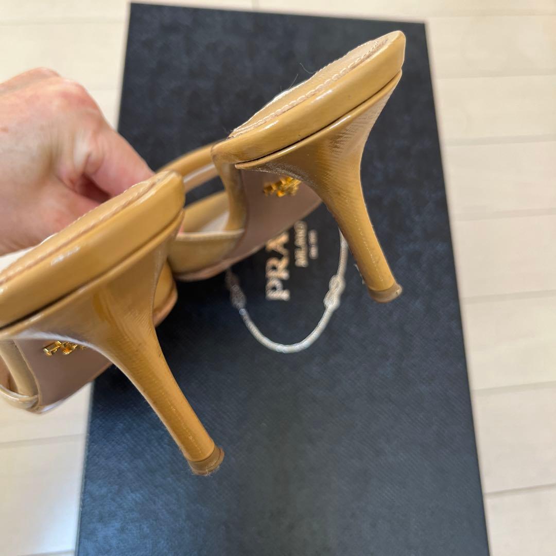 PRADA ベージュ ミュール