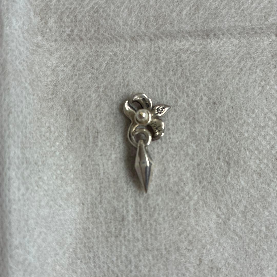 ブラッディマリー　ライトピアス