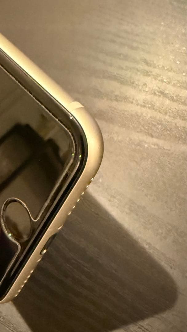 iPhone SE 第3世代 128GB スターライト (おまけ付き)