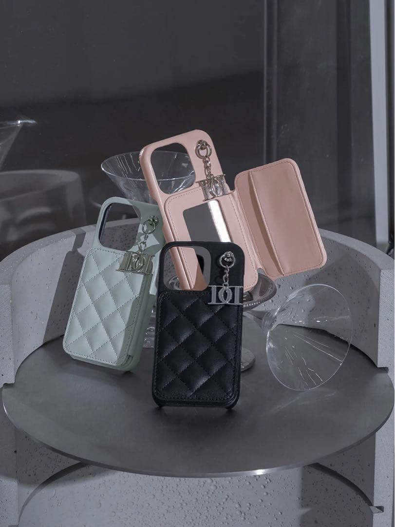 Darich キルティングミラーDDチャームiPhoneケース16Pro