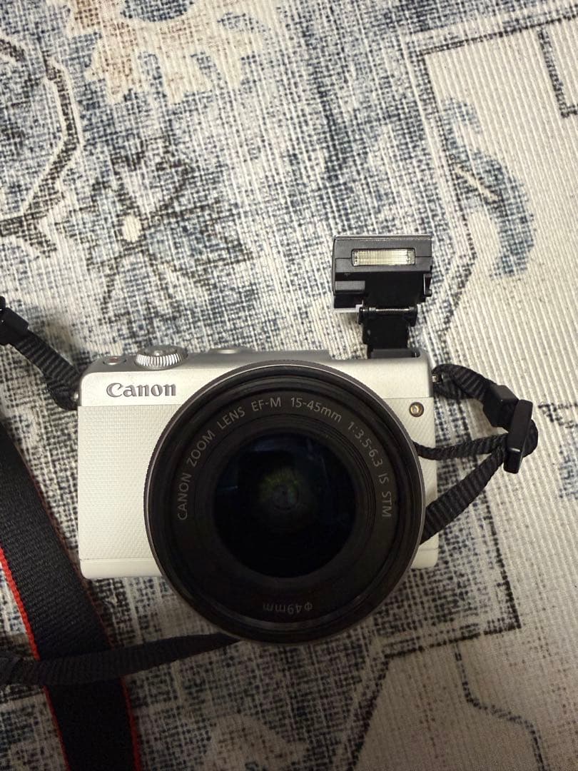 Canon EOS M100 ミラーレスカメラ 本体