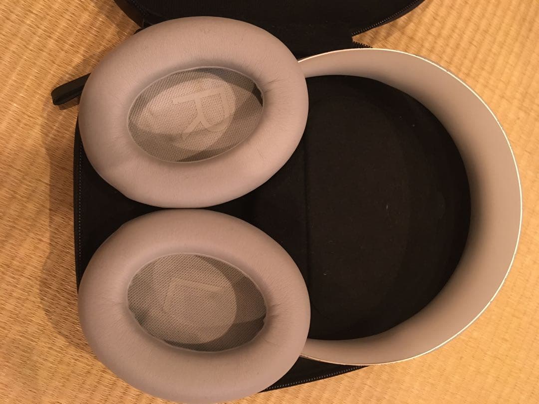 ヘッドホン Noise Cancelling Headphones 700