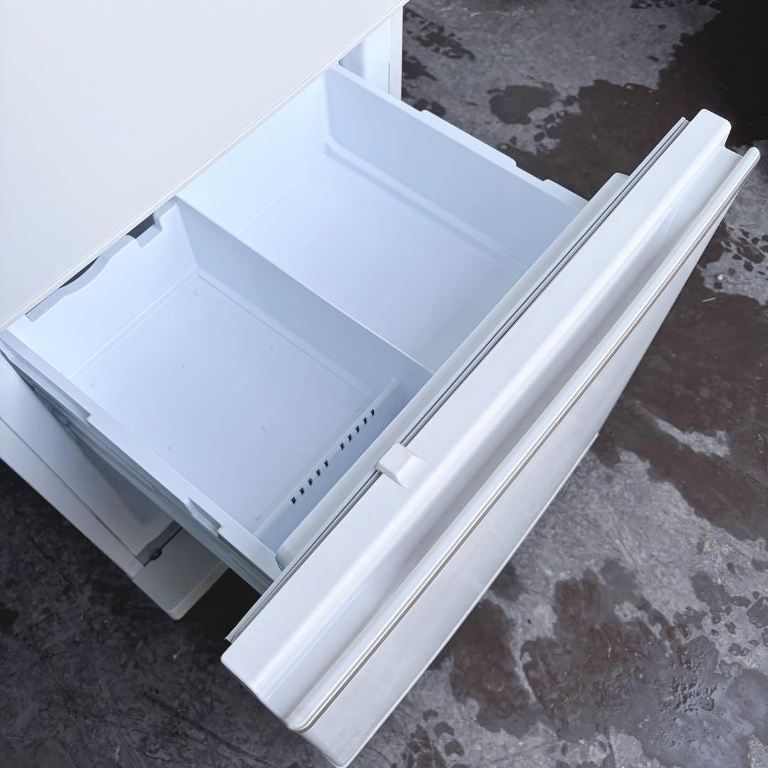 運搬取付無料！ホワイト純正MITSUBISHIシンプルスリム冷蔵庫！完動超美品！