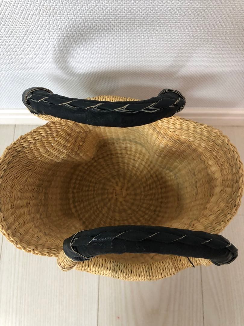 【アフリカンスクエアー】ボルガ丸底ウェーブカゴ小　サロンアダムエロペ