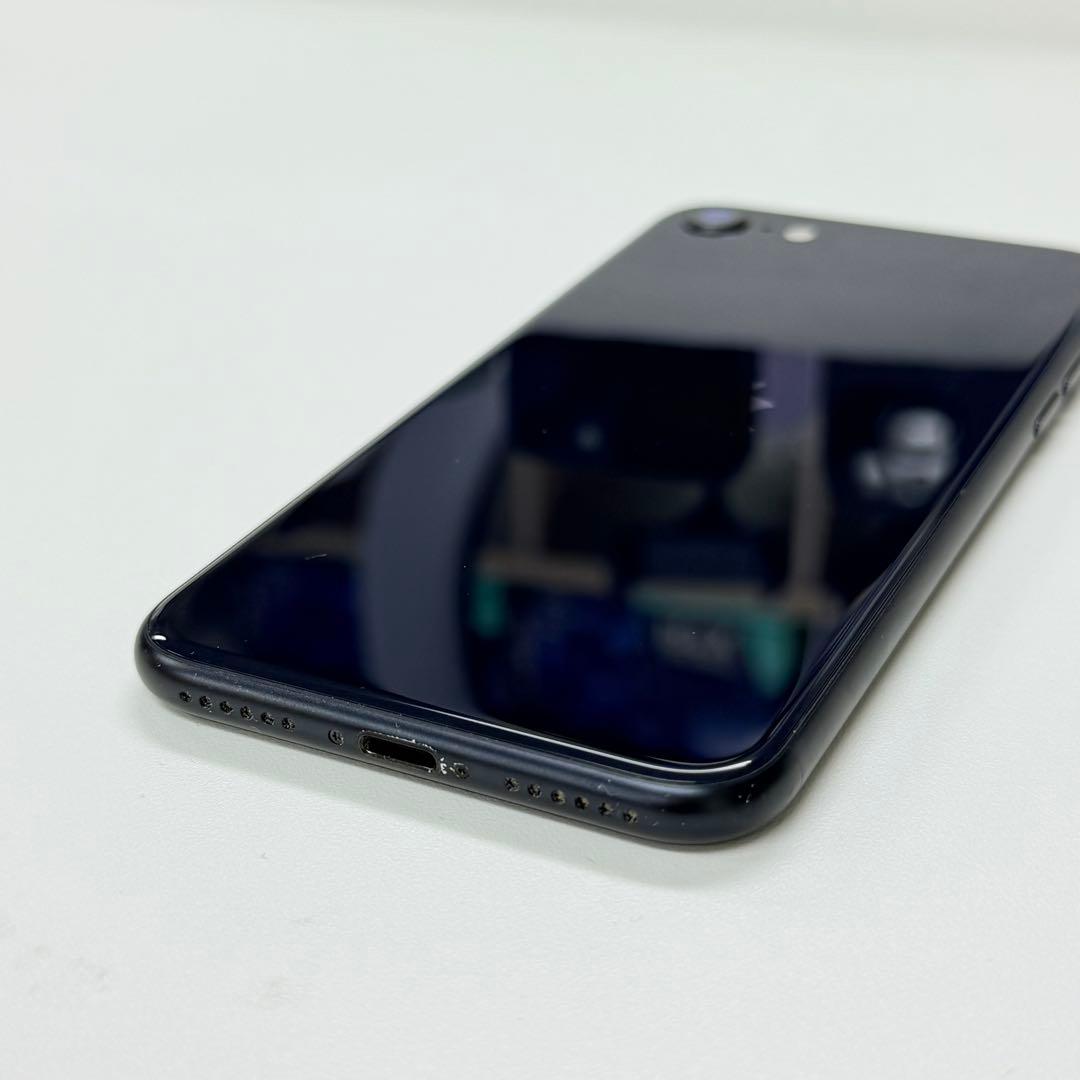 iPhone SE (第3世代) 256GB / ミッドナイト