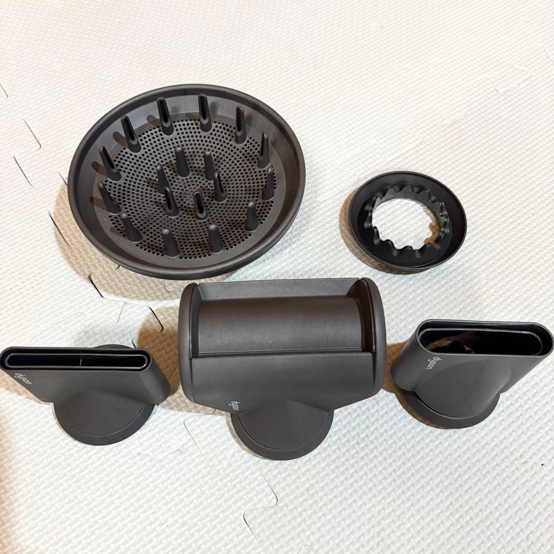 【美品】Dyson ダイソン ヘアドライヤー 数量限定 レッドモデル HD08