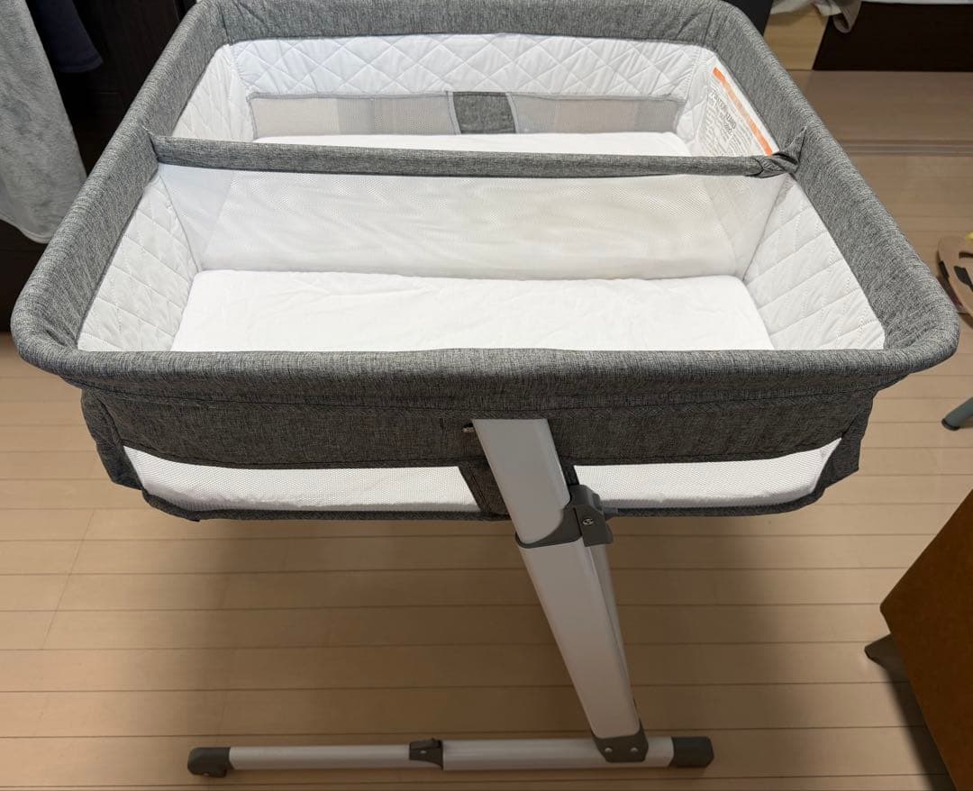 シモンズ双子用ベビーベッド2025/10末購入Delta Children送料込