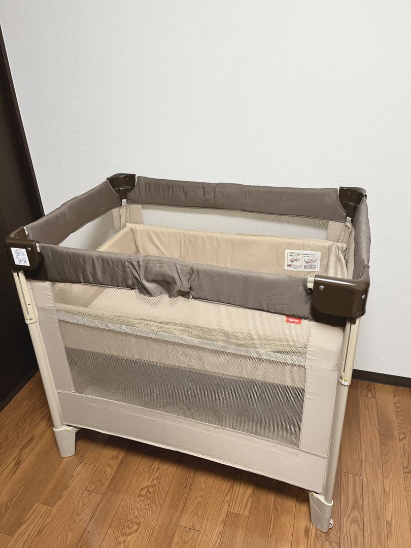 【美品】アップリカ ココネルエアー ベビーベッド サークル 寝具