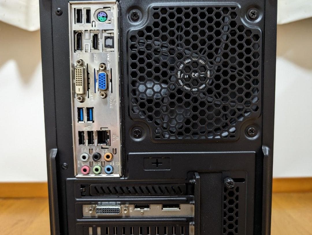 自作静音PC／i5 3470／SSD180GB／MEM16GB／R7 250