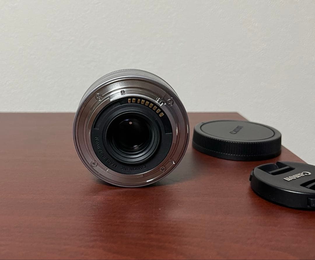 Canon EOS Kiss M ホワイト　ダブルレンズキット