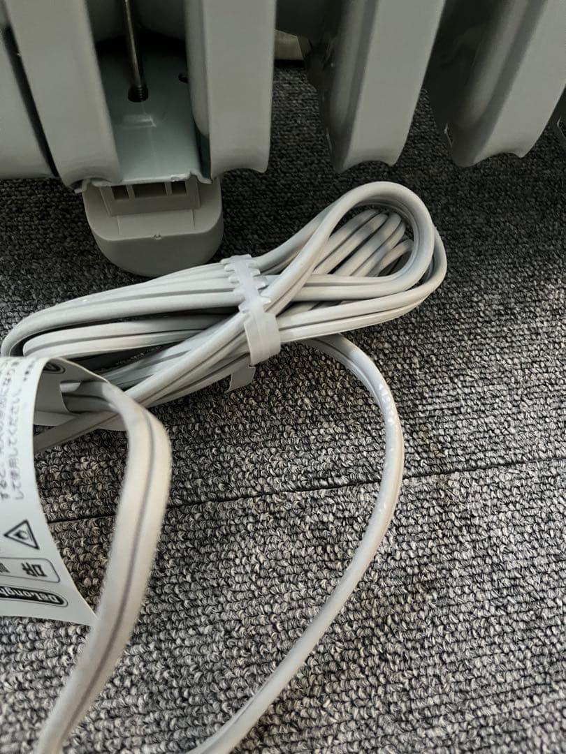 デロンギ オイルヒーター JR0812-CR+TH300R未使用品