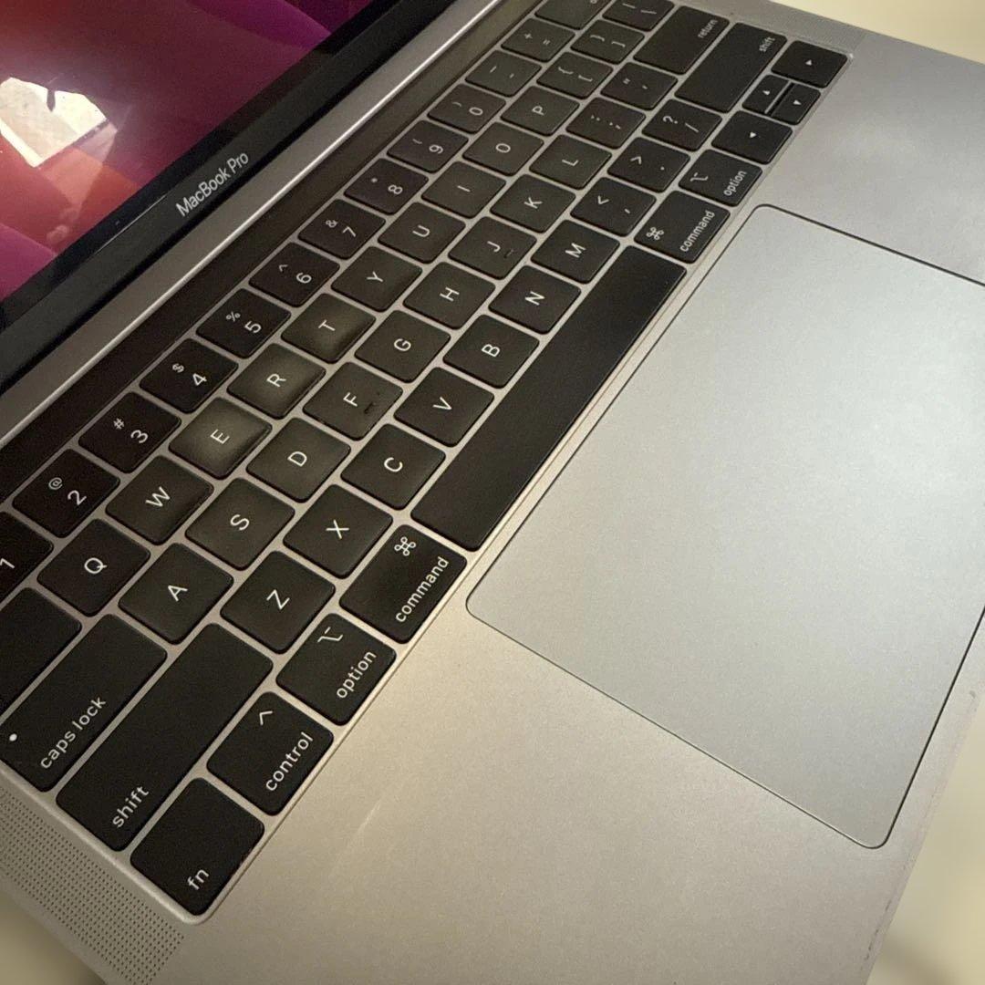 MacBook Pro 13 2018 i5/8GB/250GB 英語配列