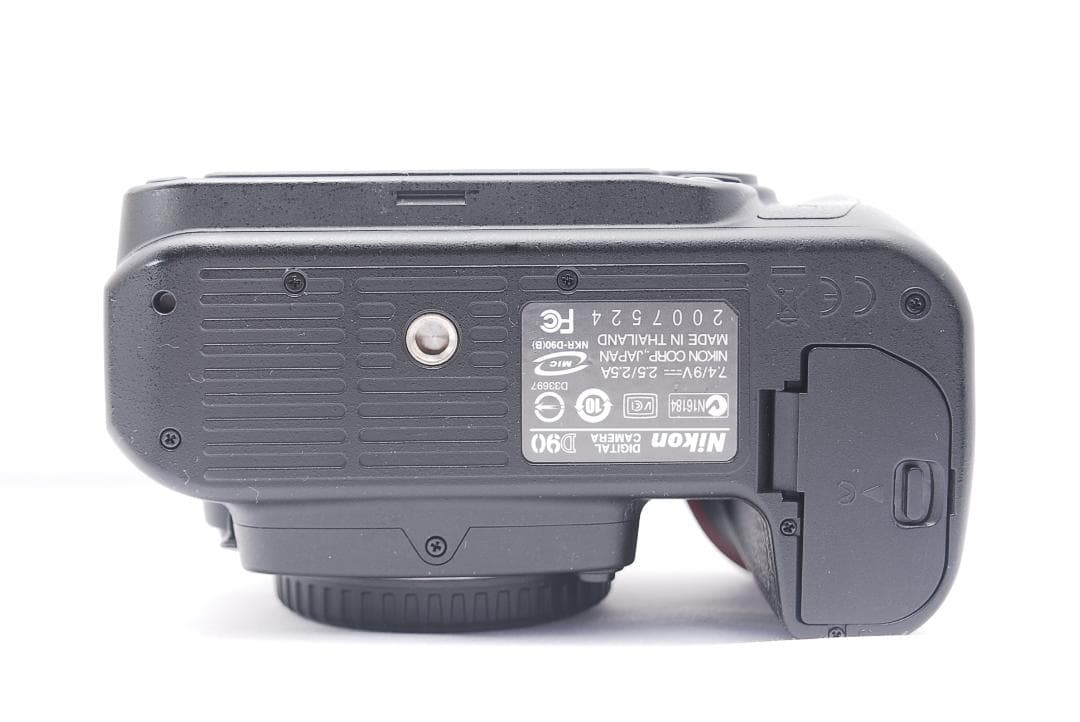 ✨不朽の名作✨Nikon D90望遠レンズセット、豪華おまけつき（２枚目以降）✨