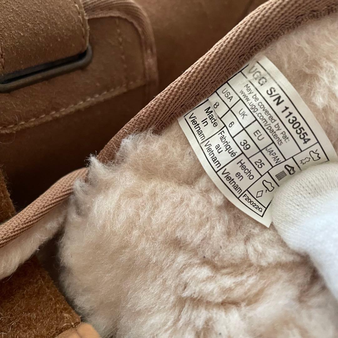 美品 UGG アグ　厚底ブーツ　アグ ニューメル プラットフォーム 8サイズ