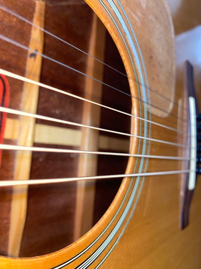 アコースティックギター　YAMAHA