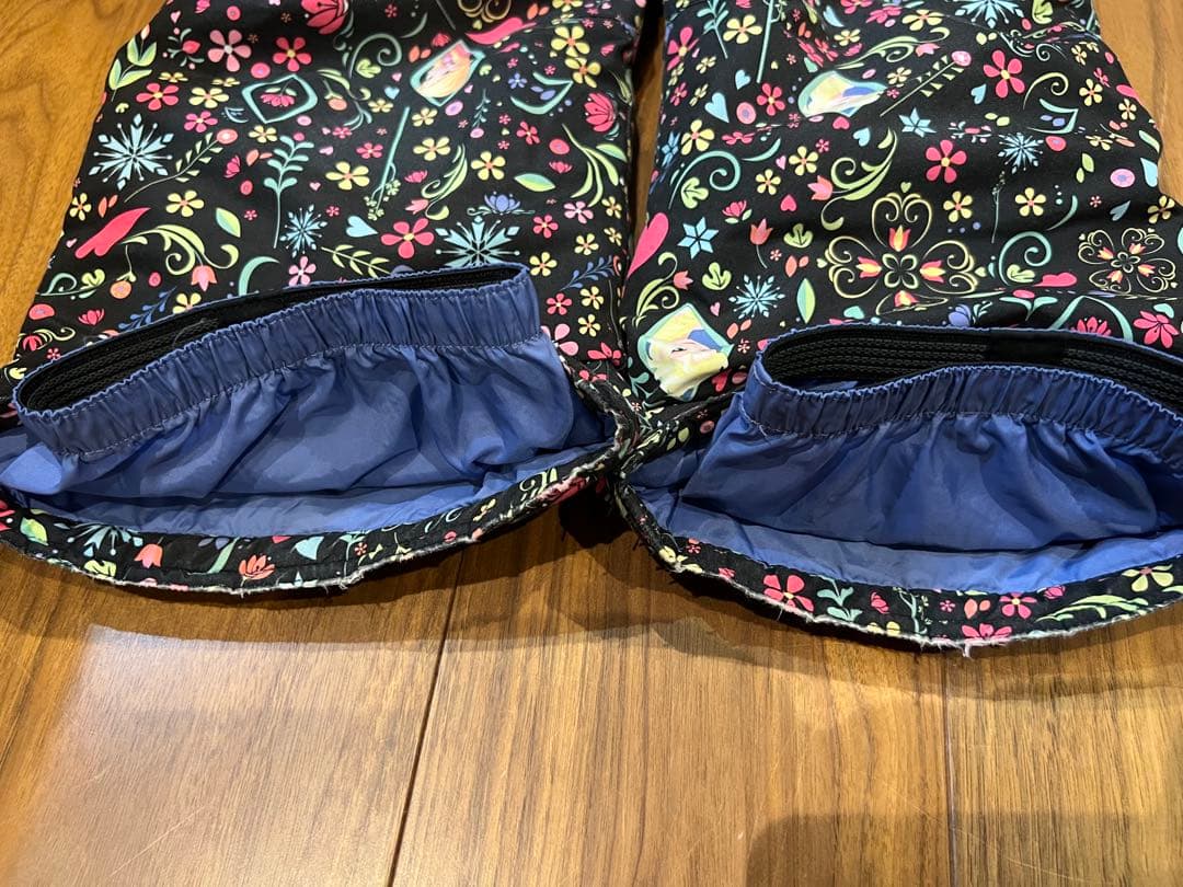 バートン　スノーボードウェア　アナ雪　4T 5/6T 2着おまとめ