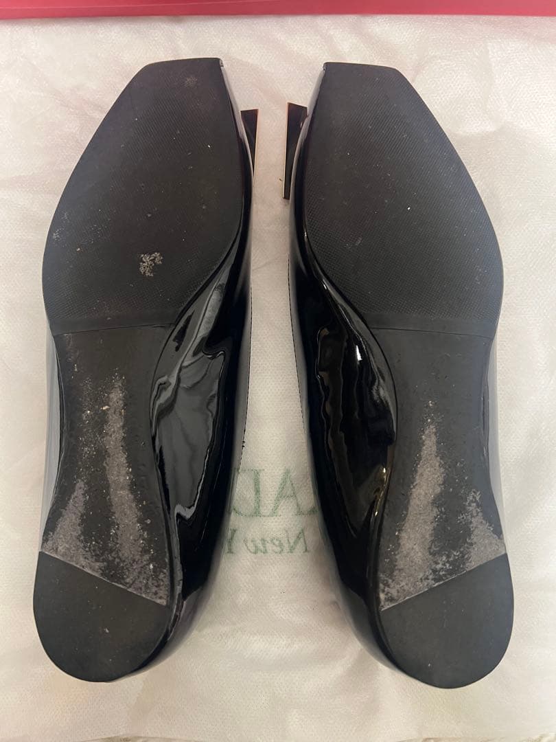 Roger Vivier トランペット　パテントレザー　バレリーナ　フラット