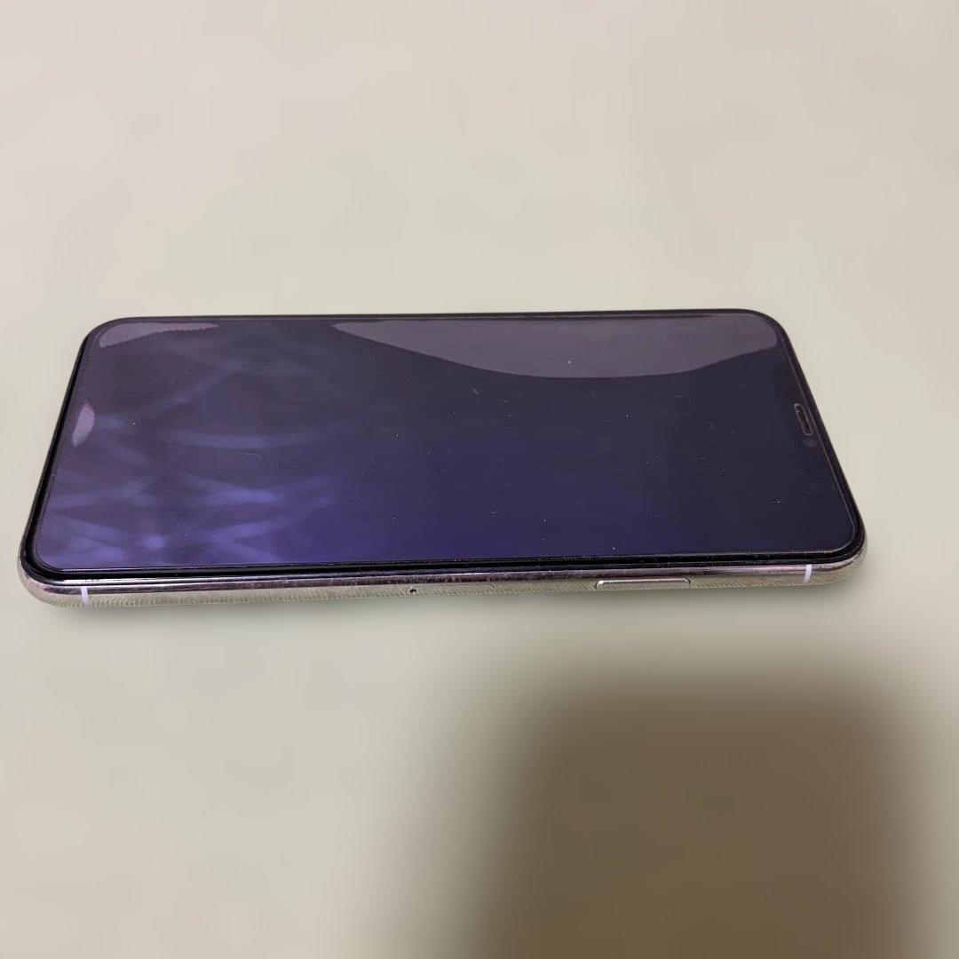 香港製iPhone 11 Pro Max ダブルSIM シャッター音消せます