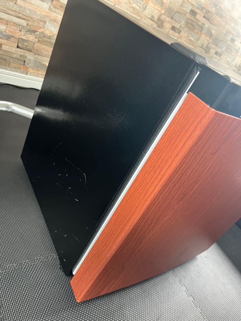 コンパクト冷凍庫 木目調　アイリスオーヤマ　31リットル　サブ冷凍庫に