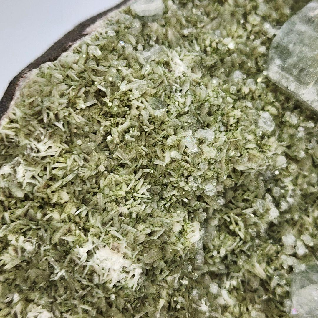 希少 アポフィライト×パイロモルファイト 共生原石 癒しと変容のエネルギー石