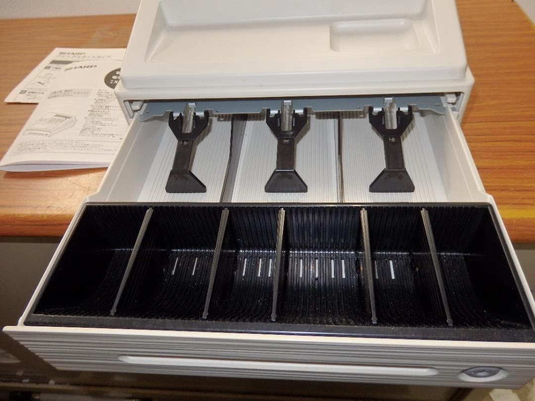 7020 年式大事 22年製 シャープ レジスター XE-A147 横型領収証