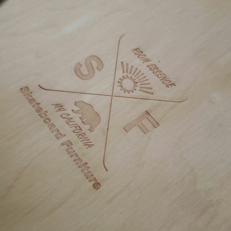 【ROOM ESSENCE/スケートボードテーブル】