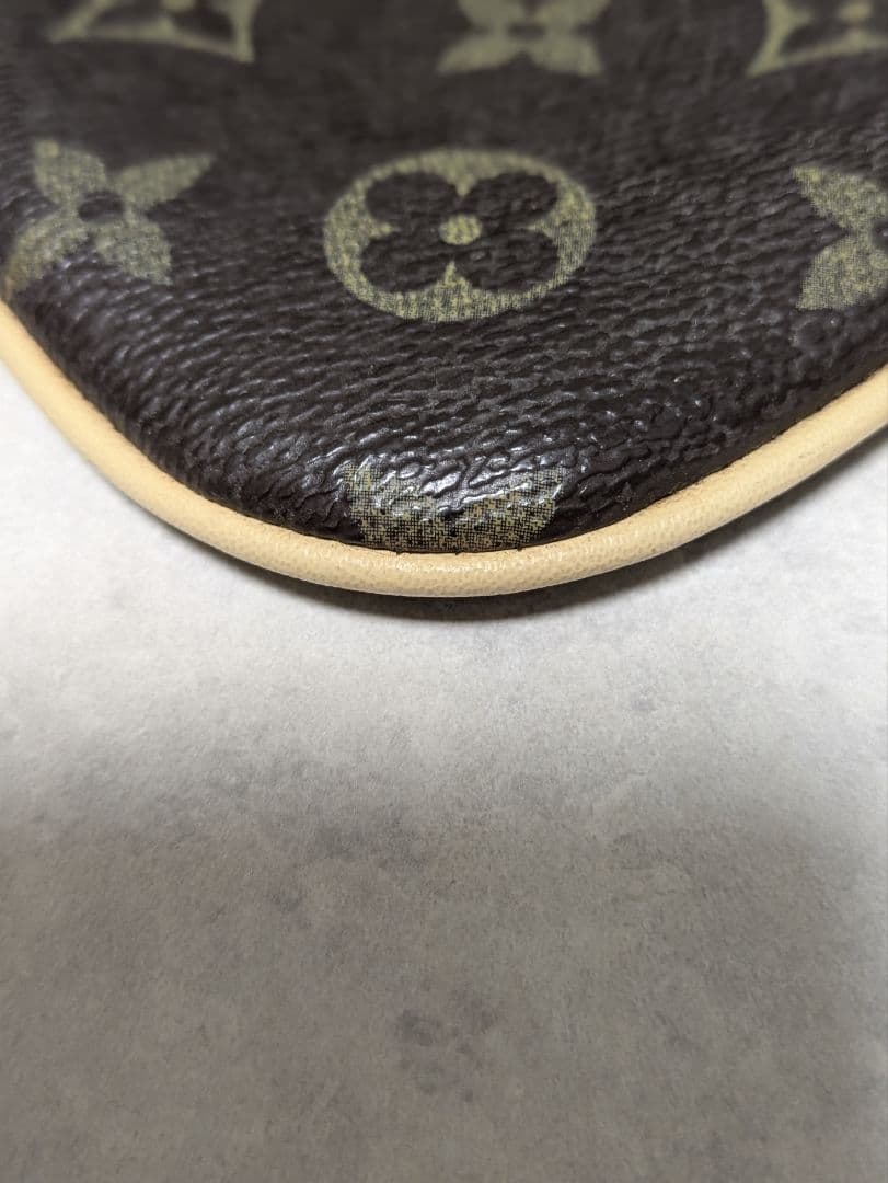 LOUIS VUITTON モノグラム レザー座布団カバー