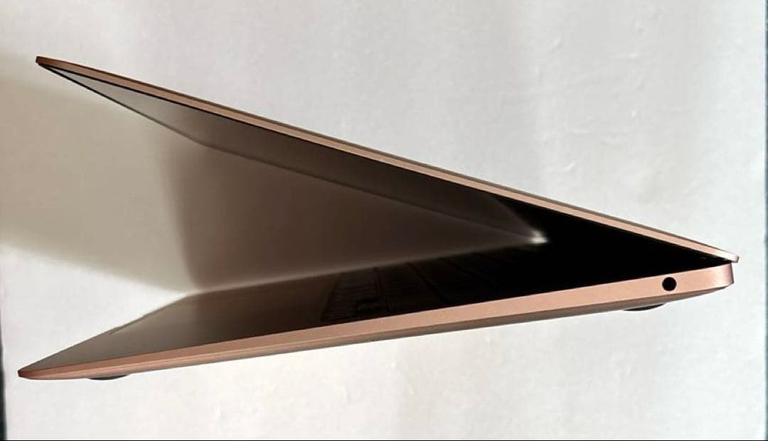 MacBook Air (M1, 2020)ゴールド 8GB/256GB SSD