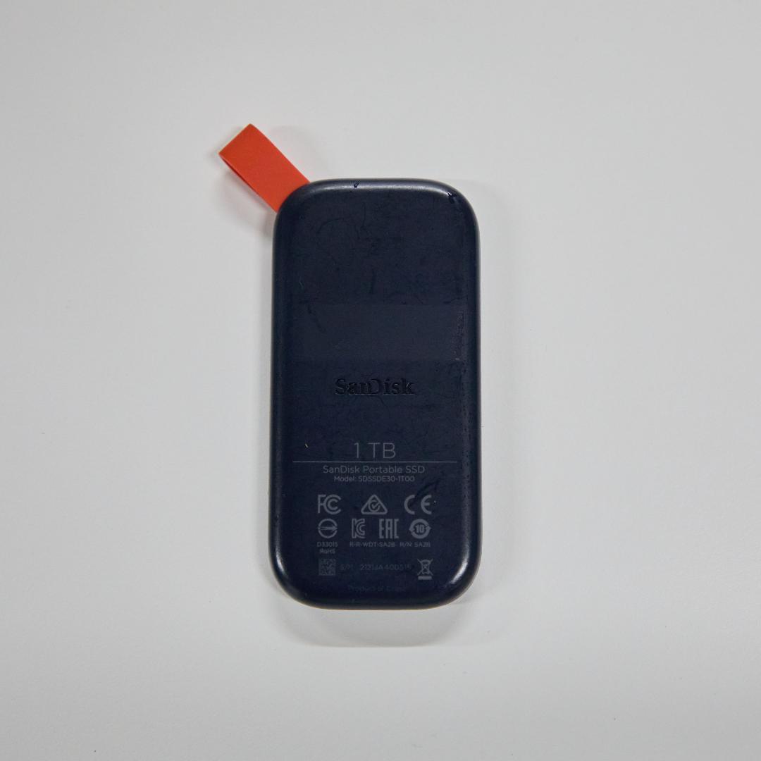 SanDisk ポータブル Portable SSD 1TB