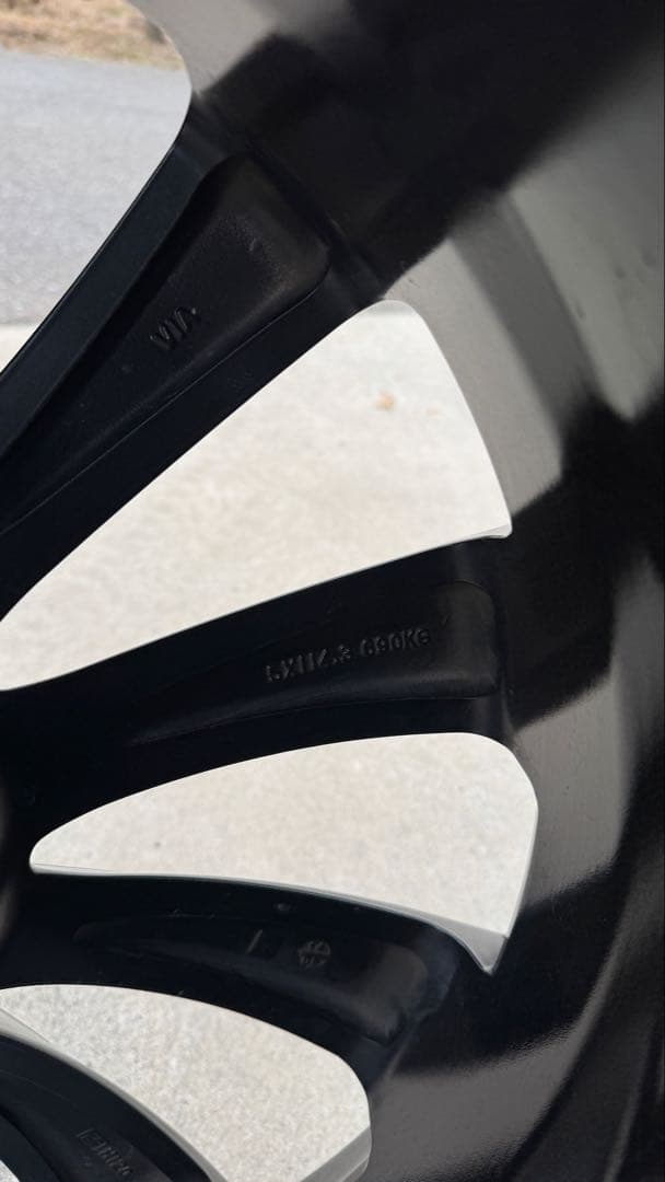 最終値下げ　VENERDI MADELENA 20インチ　アルヴェル