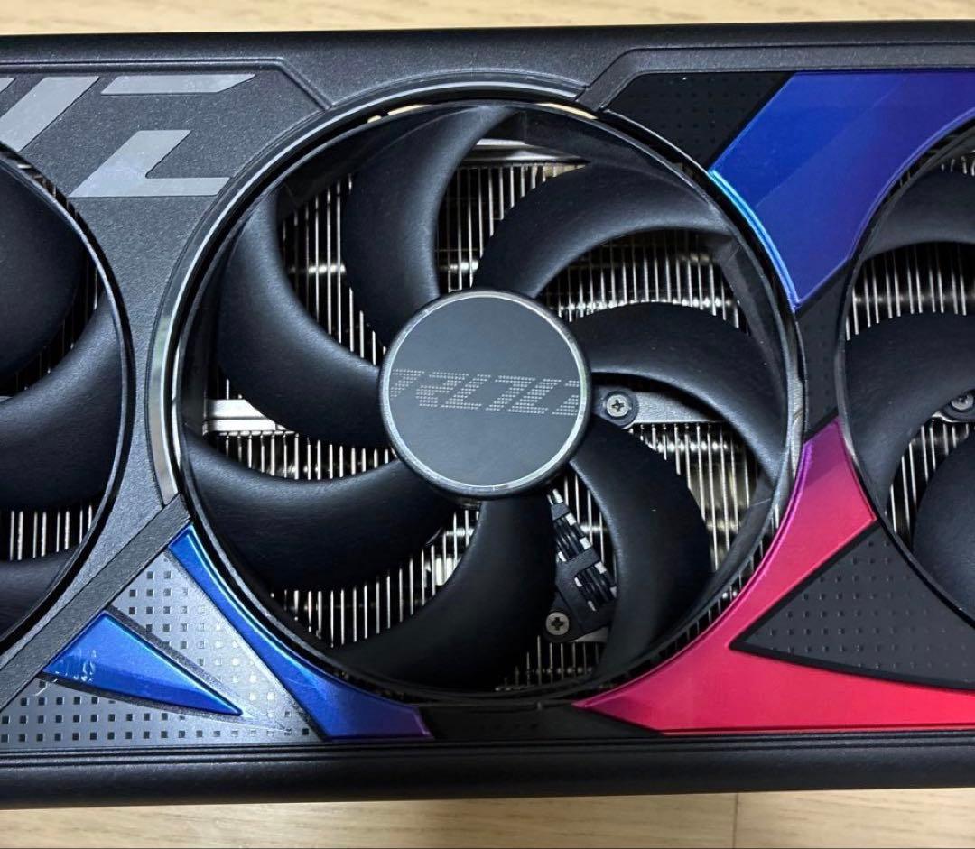 ASUS ROG RTX 4090 ヒートシンク　ファン　バックプレート　LED