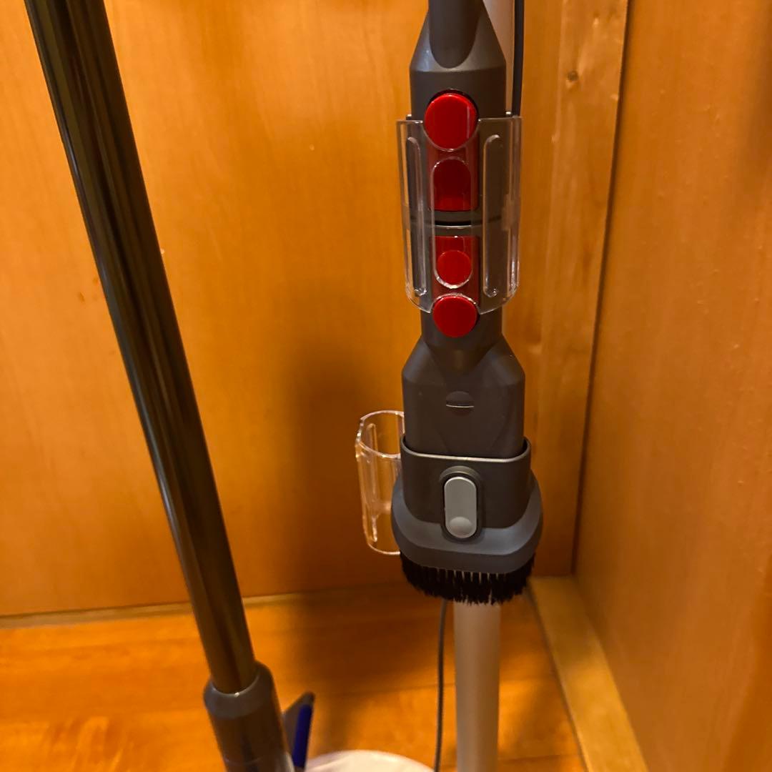 しんdyson‼️デジタルスリムフィラフィ SV18充電スタンド付き