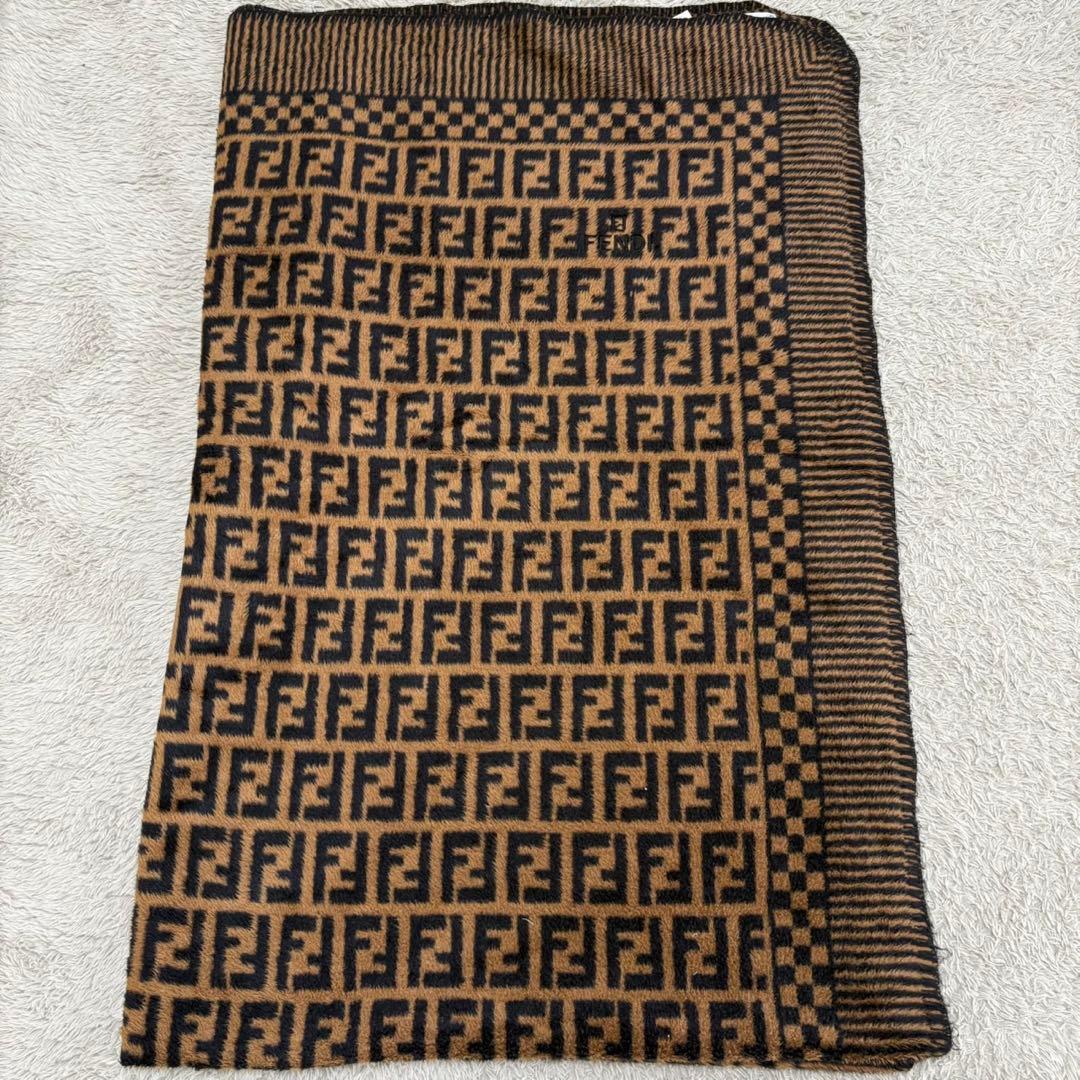 極美品✨ フェンディ FFロゴ ズッカ 総柄 ブランケット ブラウン 毛布
