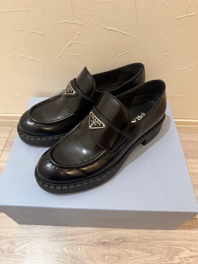 PRADA プラダ　チョコレートブラッシュドレザー　ローファー　38
