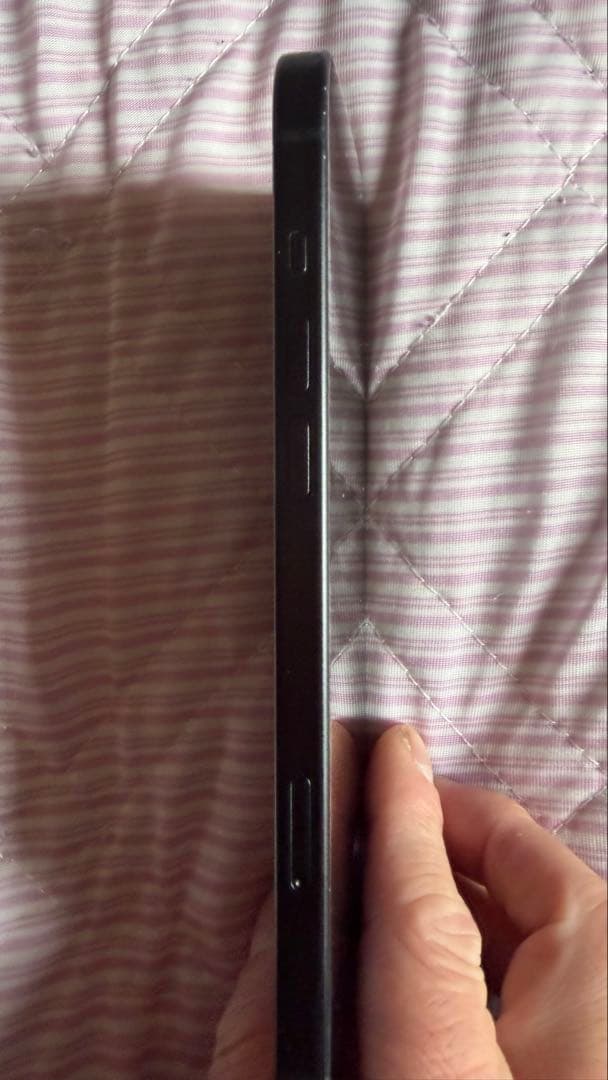 iPhone15プラス本体256GB 早い者勝ち。