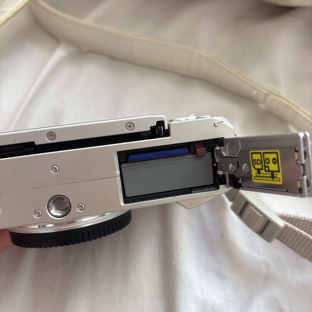 OLYMPUS PEN e-pl10 ホワイト 交換レンズ付き