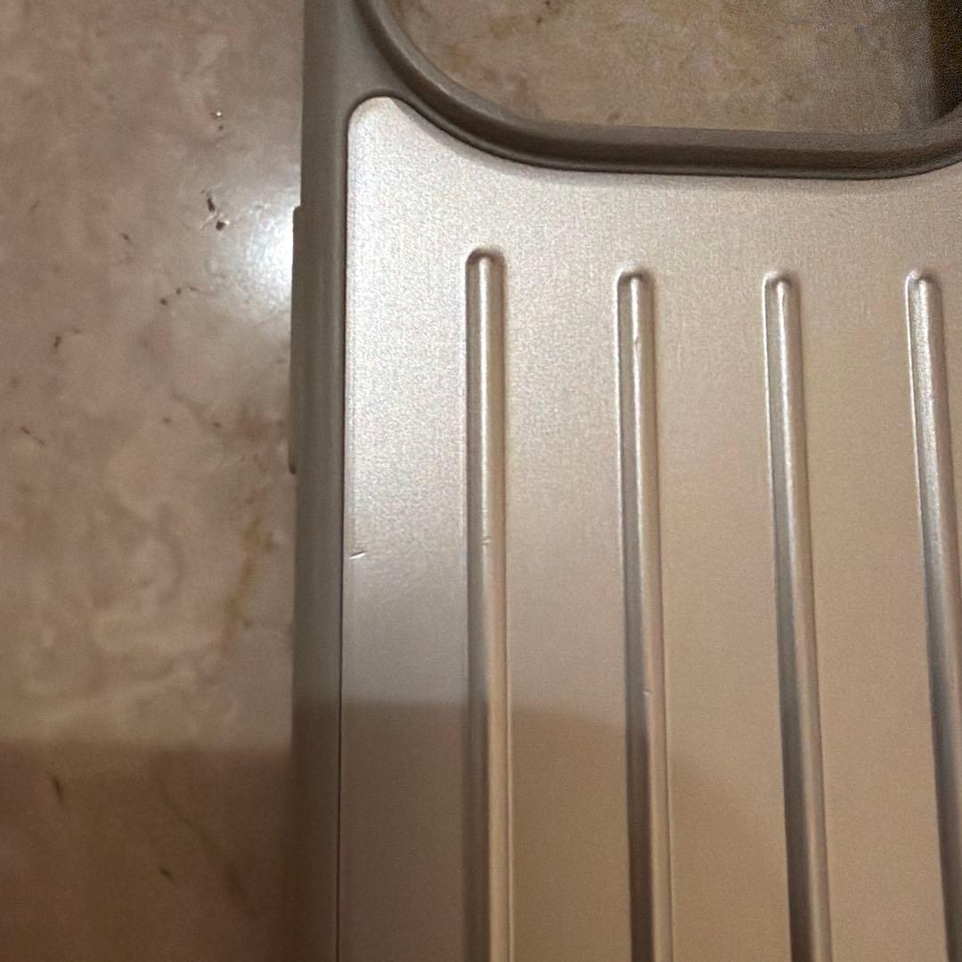 iPhone15pro アルミ素材ケース　シルバー