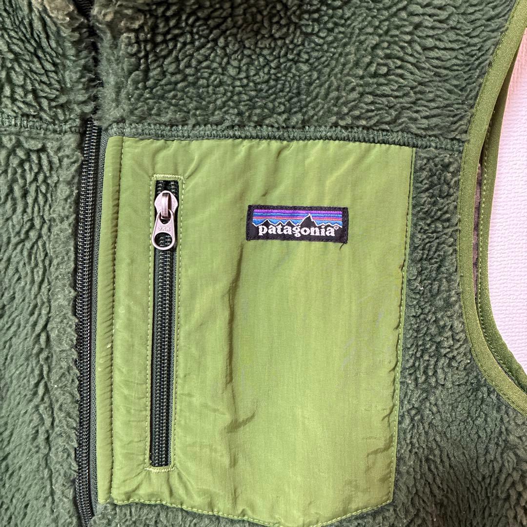 patagonia フリースベスト 緑色