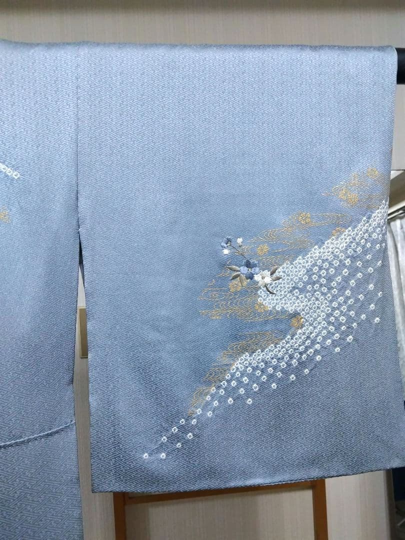 最終値下げ F-295 付け下げ 松 桜 袷 金彩 手刺繍 絞り 正絹 美品