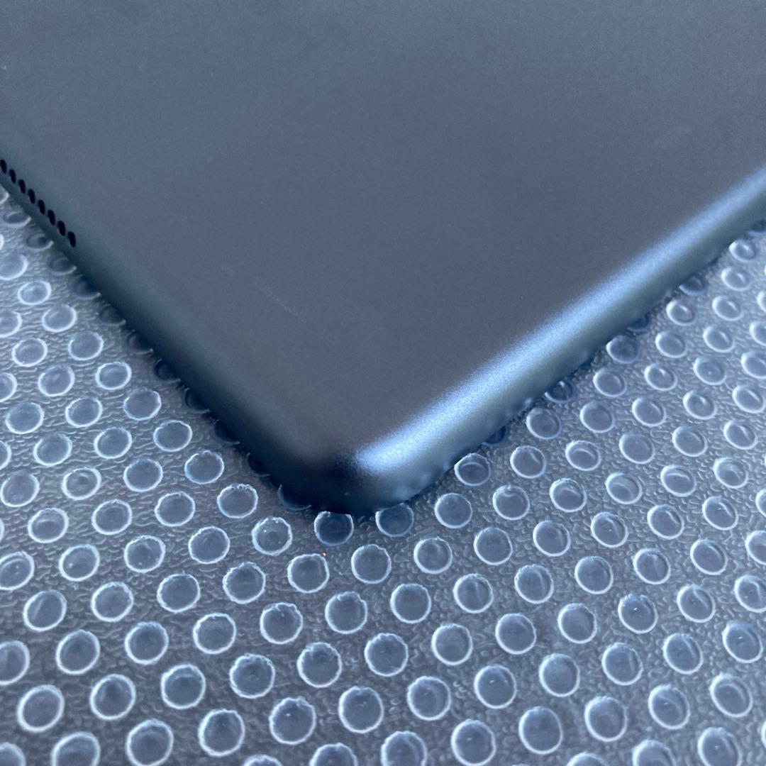 3024【早い者勝ち】iPad7 第7世代 32GB WIFIモデル☆