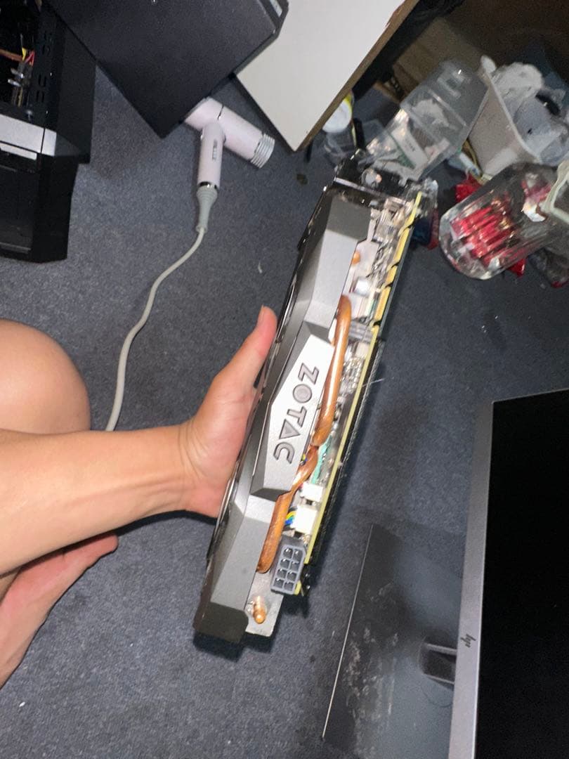 ASUSマザーボード + ZOTACグラフィックボード