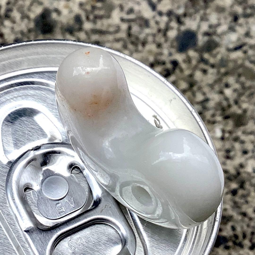 ✳見た事ありませんよね‼️オレンジ混ざり　糸魚川翡翠勾玉　本物ジェダイト鑑別書…