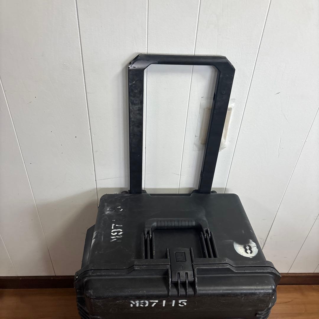 米軍放出品　PELICAN STORM CASE IM2750 ペリカンケース②