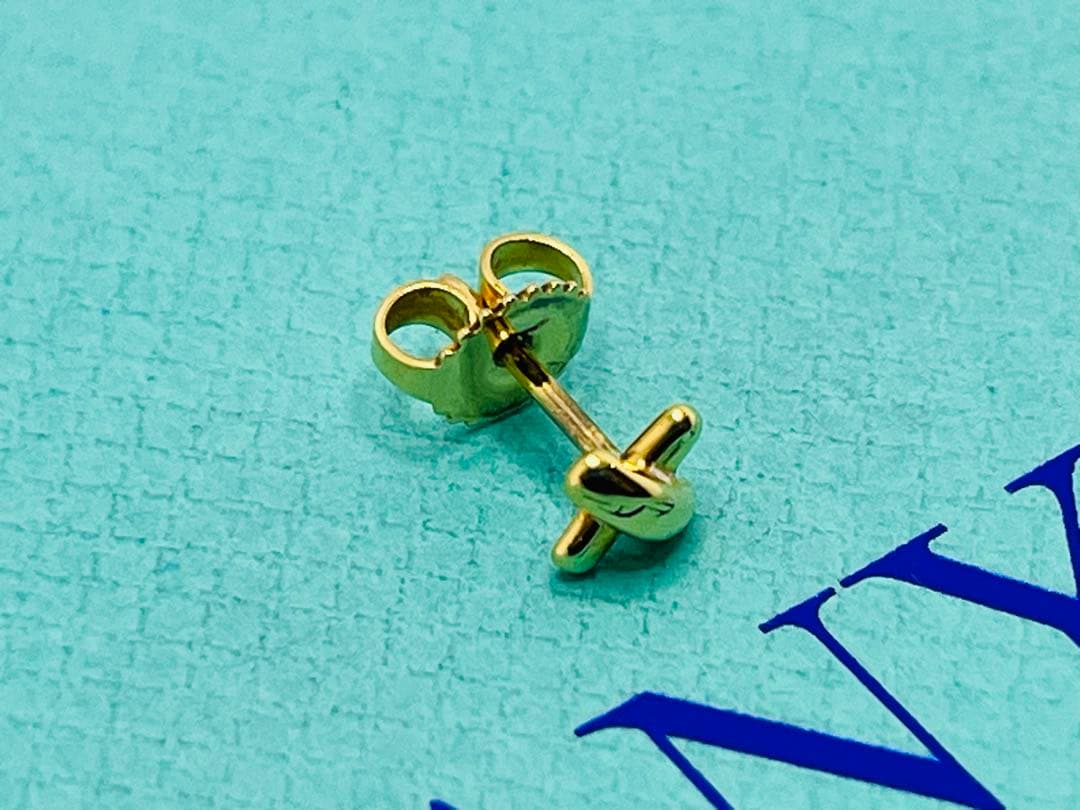 c920 ティファニー　クロス　ステッチ　AU750 k18 YG ピアス　片耳