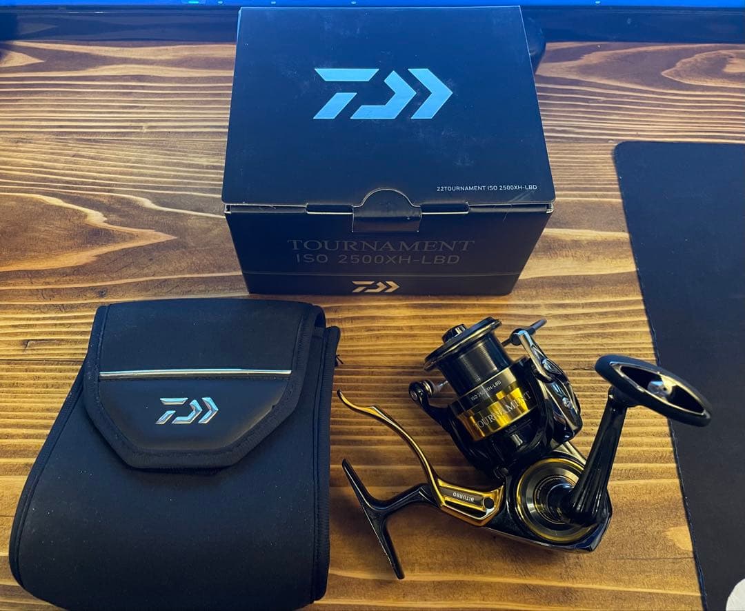 Daiwa TOURNAMENT ISO 2500XH-LBD スピニングリール