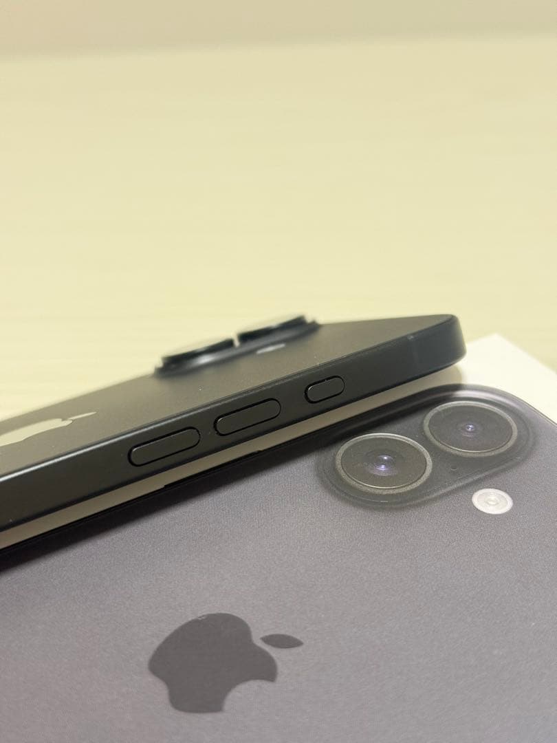 iPhone 16 256GB 本体 ブラック SIMフリー 付属品、箱付き