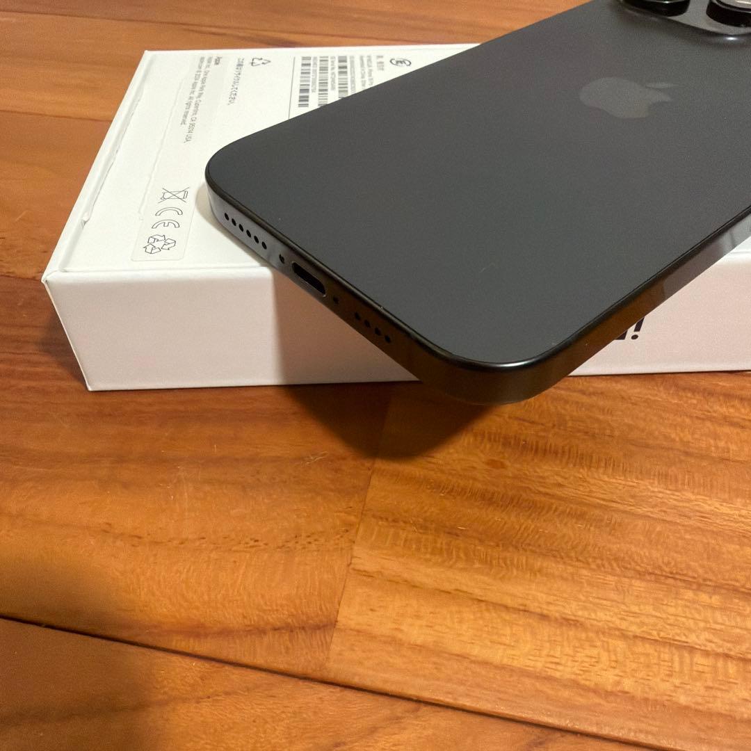 Apple iPhone 16 Pro MAX 256GBブラックSIMフリー